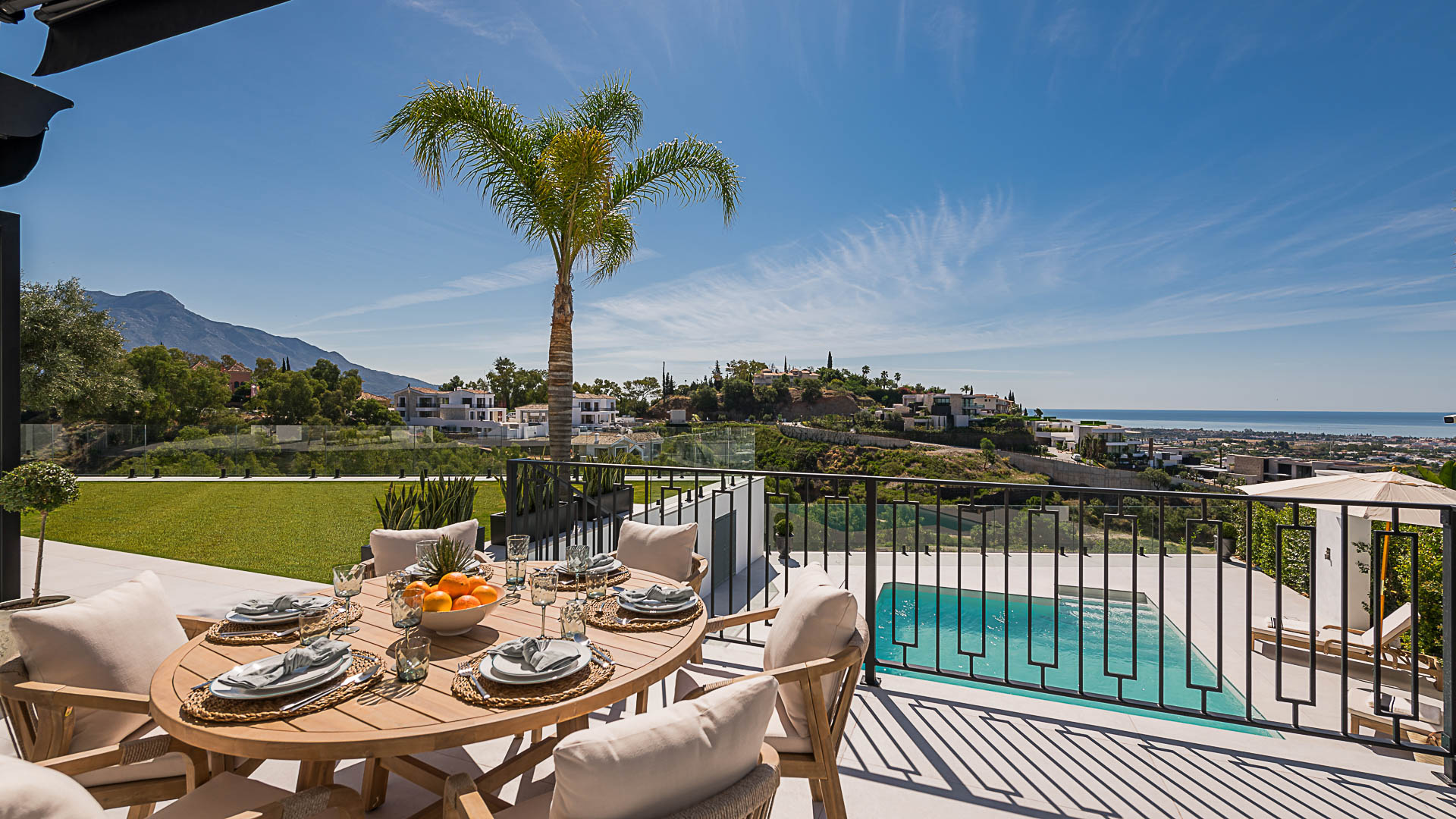 Newly built luxury villa at Monte Halcones